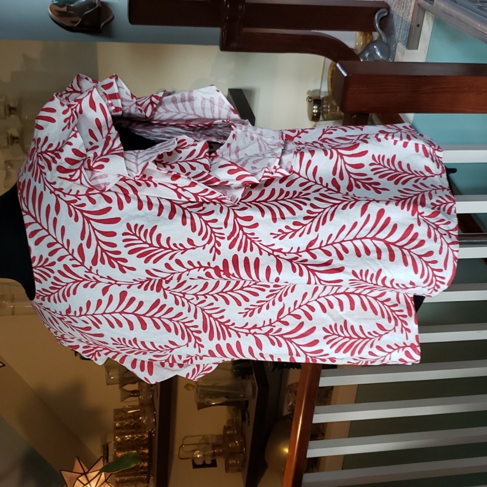 Who What Wear Ruffled Sleeve Red And Cream Pattern Button Down The Back …